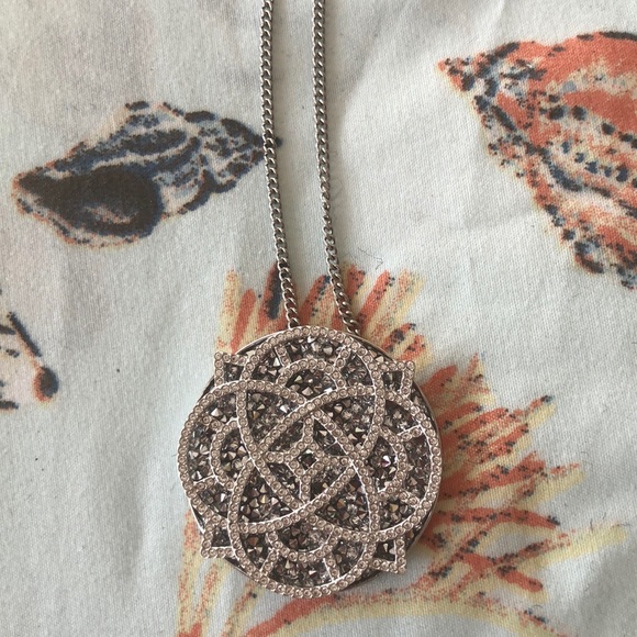 Beautiful Long necklace - Picture 5 of 5